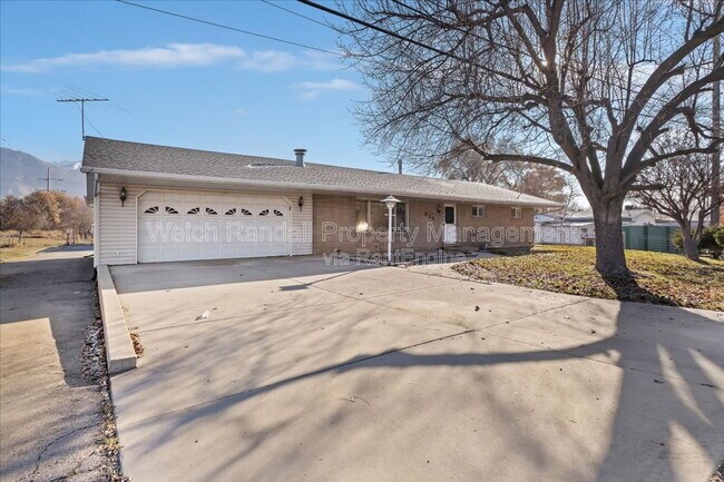 Foto del edificio - 506 N Geneva Rd