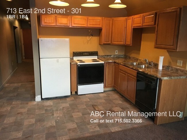 Foto del edificio - 713 E 2nd St