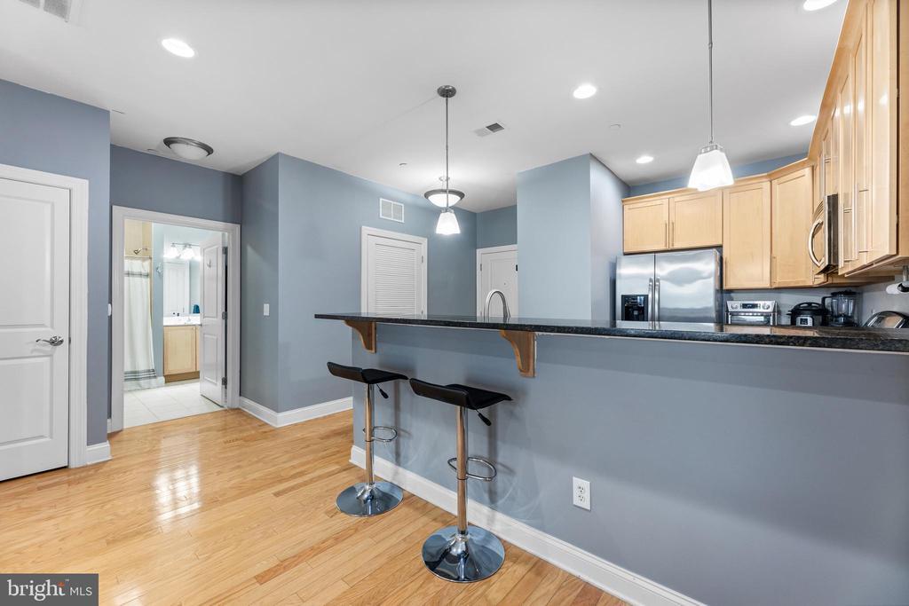 2350 NJ33 Unit 206, Robbinsville Township, NJ 08691 Room for Rent in