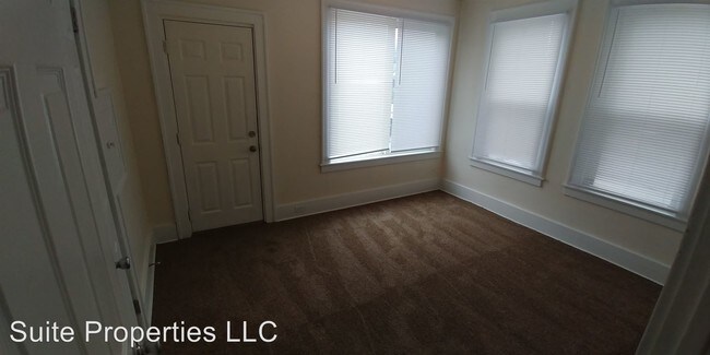 Building Photo - 2 br, 1 bath Apartment - 5032 W Boston Blvd