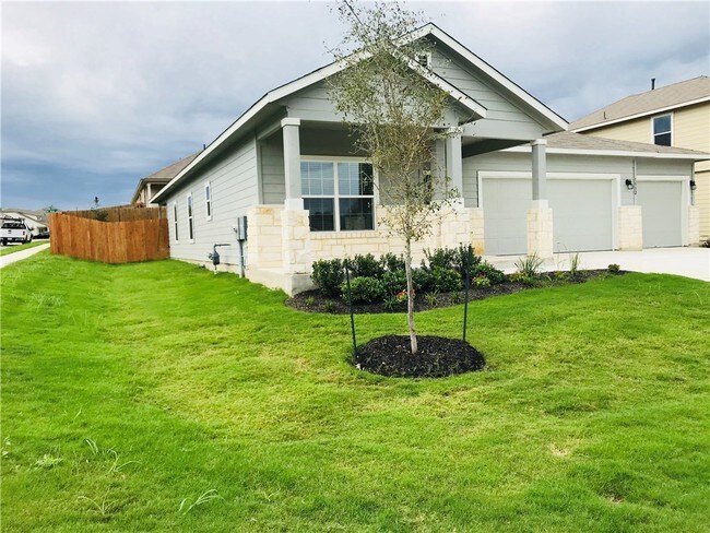 Building Photo - 1532 Maier Dr