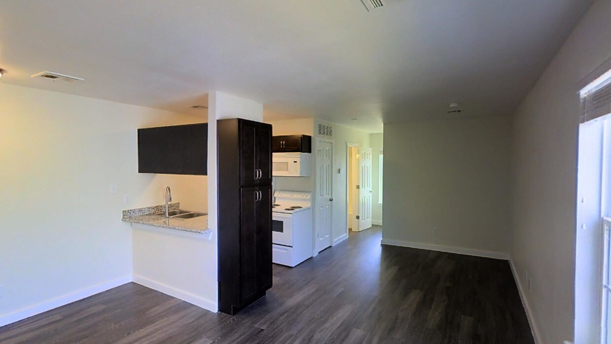 LoopNet de video. - Bennett Ridge Apartments