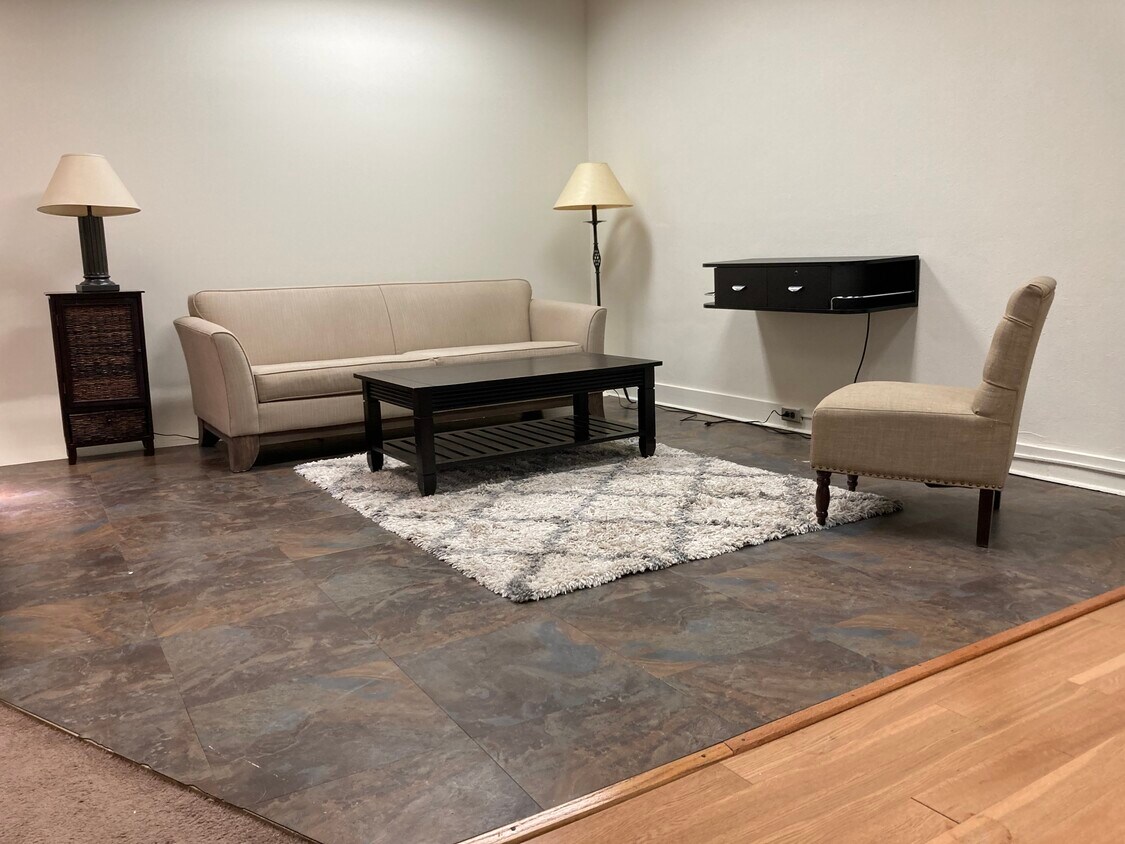 2611 University Ave Unit 1W, Madison, WI 53705 Apartments in Madison