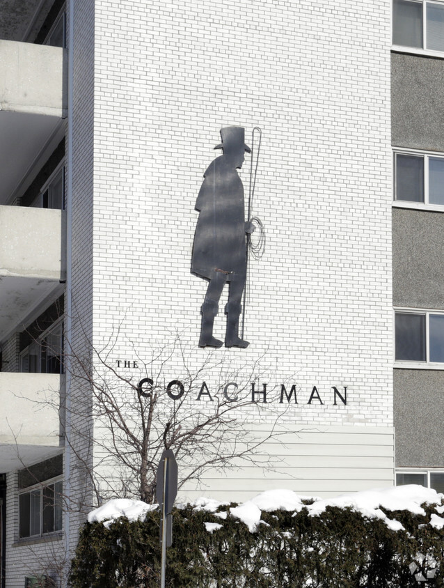 Building Photo - The Coachman