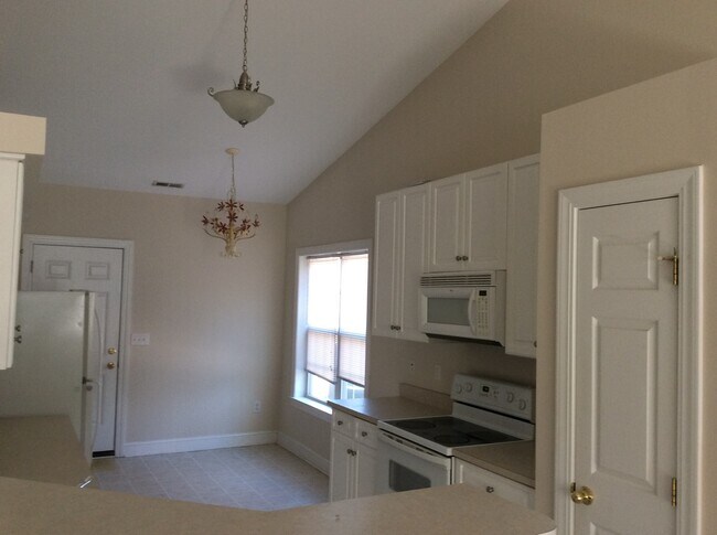 Building Photo - Home in Carolina Pines