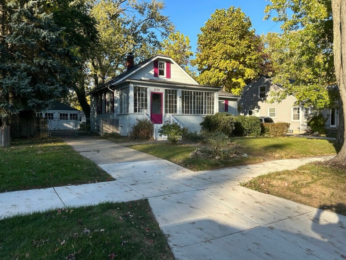 Primary Photo - 2154 Wiltshire Rd