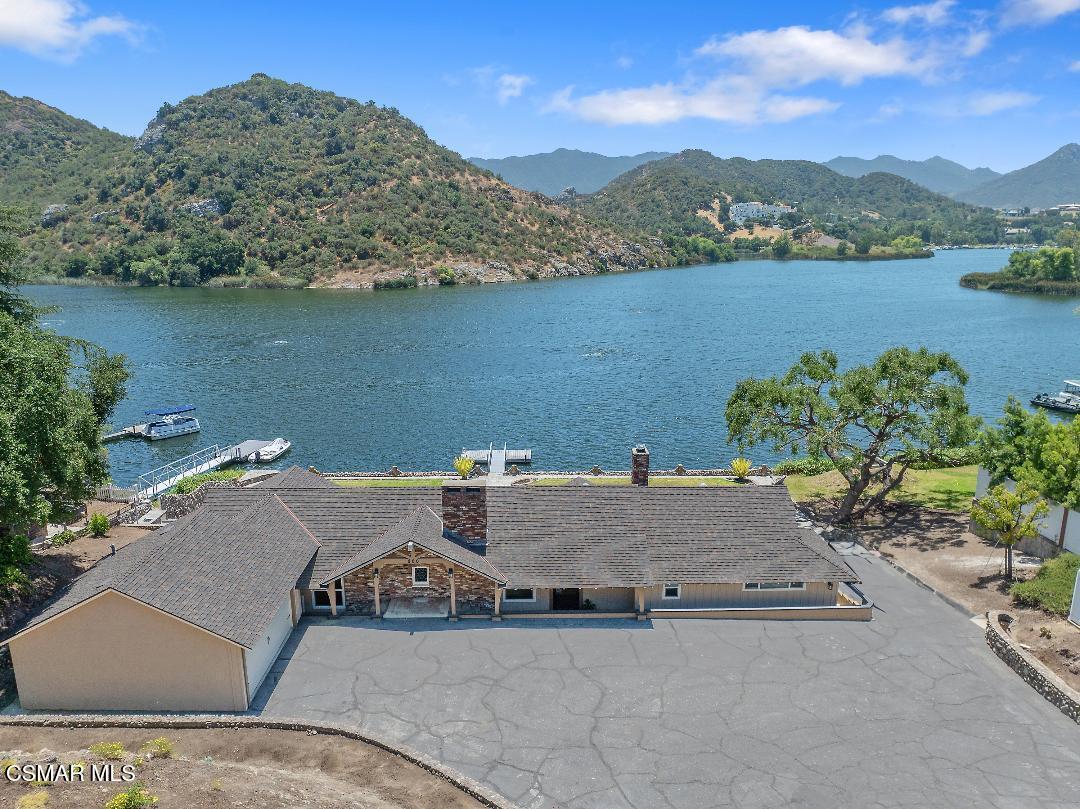 Building Photo - 800 Lake Sherwood Dr