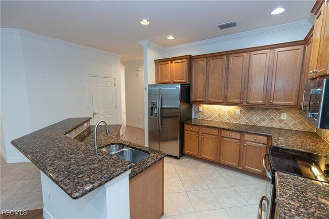 Building Photo - 10094 Mimosa Silk Dr