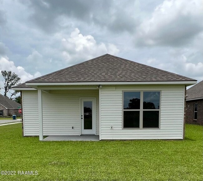 Building Photo - 307 Grassy Meadows Ln