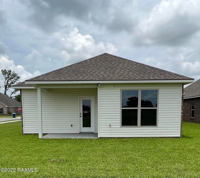 Foto del edificio - 307 Grassy Meadows Ln