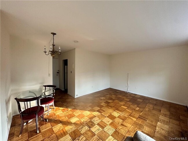 Foto del edificio - 2 Old Mamaroneck Rd