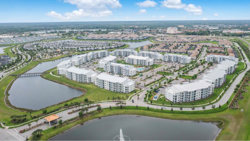 Foto principal - 3191 Paradox Cir