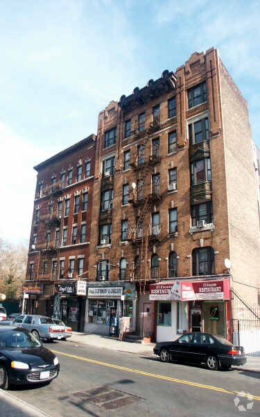 648-652 de Jackson Ave - 648-652 Jackson Ave