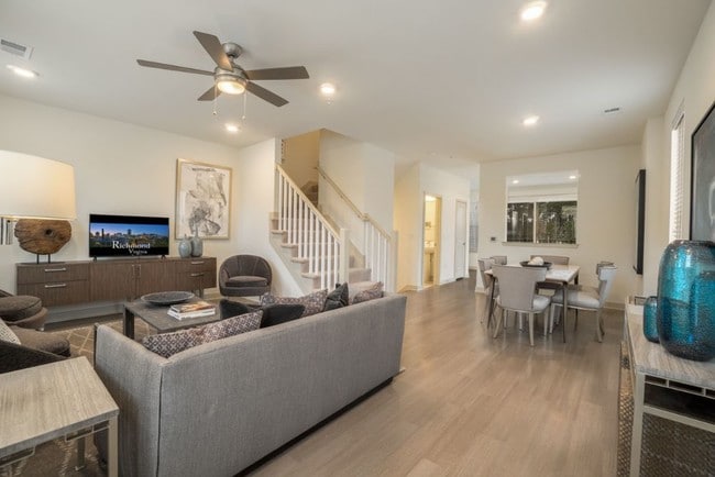 Planos de planta abiertos - 2000 West Creek