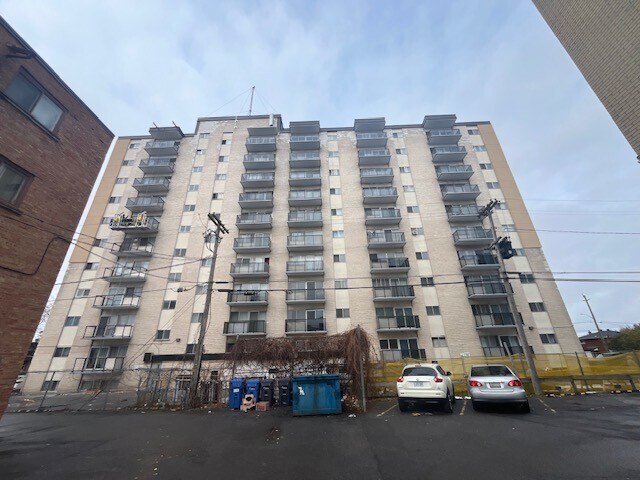 Photo du bâtiment - Mayview Towers
