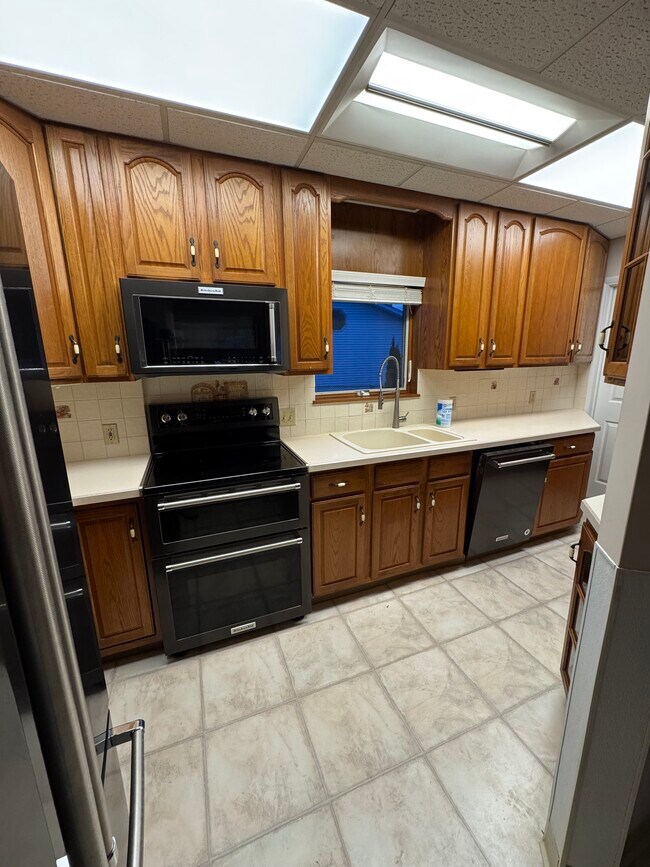 Cocina - 2214 Main St