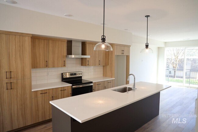Foto del edificio - 2254 W Kootenai St