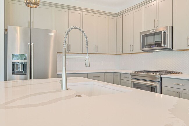Foto del edificio - ** Stunning Custom Pool Home ~ Verdana Vil...