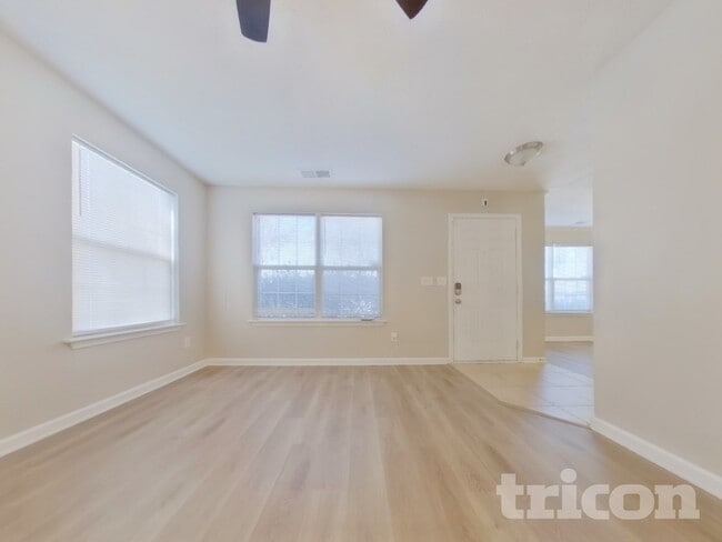 Building Photo - 1047 Winterglen Way