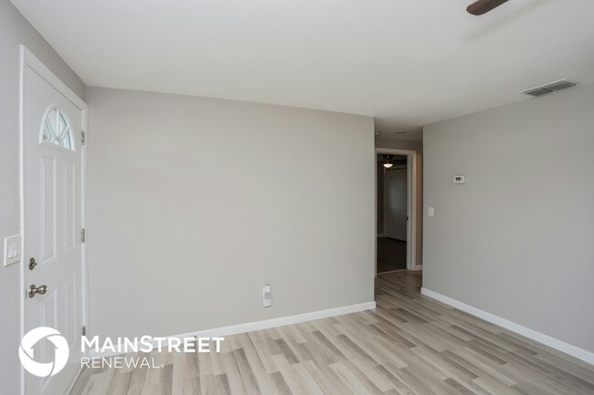 Building Photo - 1767 Linwood Cir
