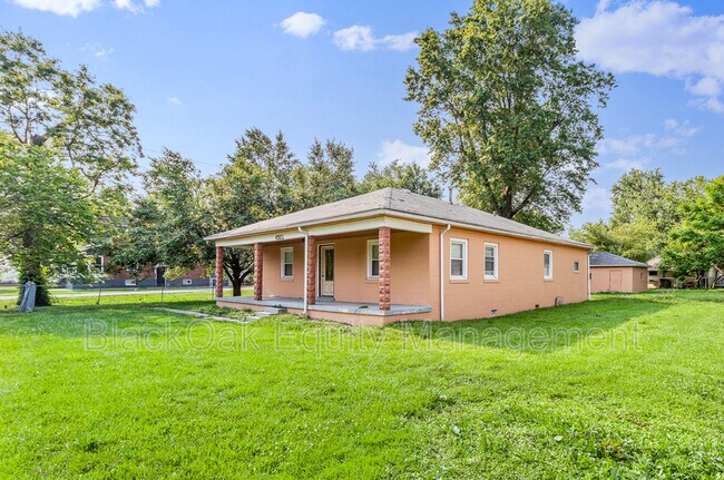 Foto del edificio - 4921 Greenwood Rd