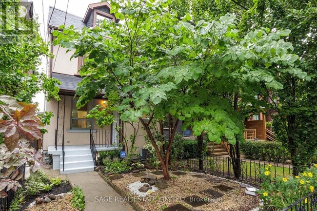 Building Photo - 310 Gladstone Ave