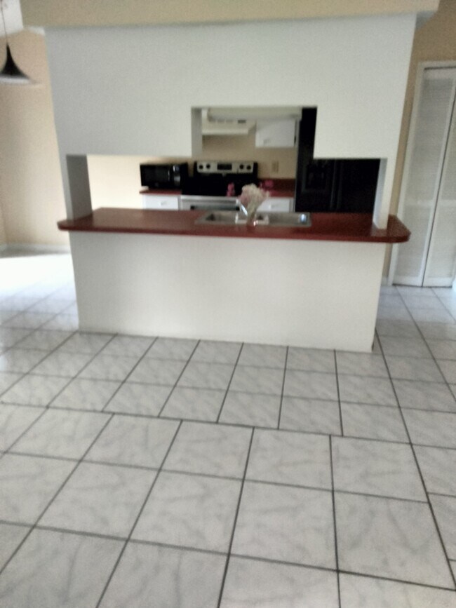 Cocina - 970 Jupiter Blvd NW