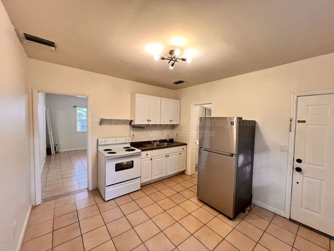 Photo - 108 E Winter Park St House