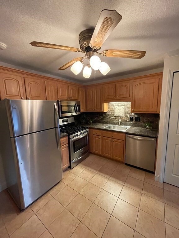 8 Kenmar Dr Unit 58, Billerica, MA 01821 Condo for Rent in Billerica