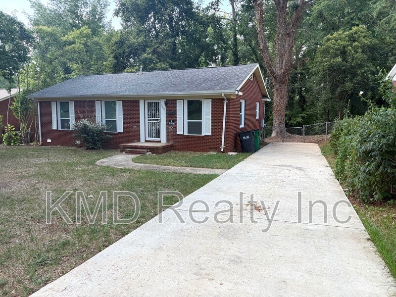 Primary Photo - 3900 Crestridge Dr