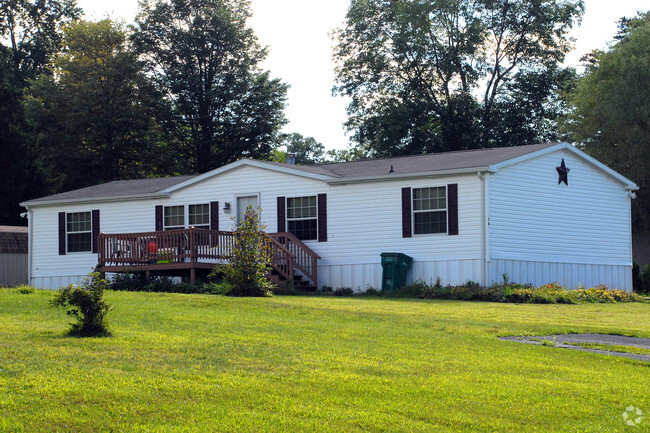 Building Photo - 340 Fox Hollow Rd