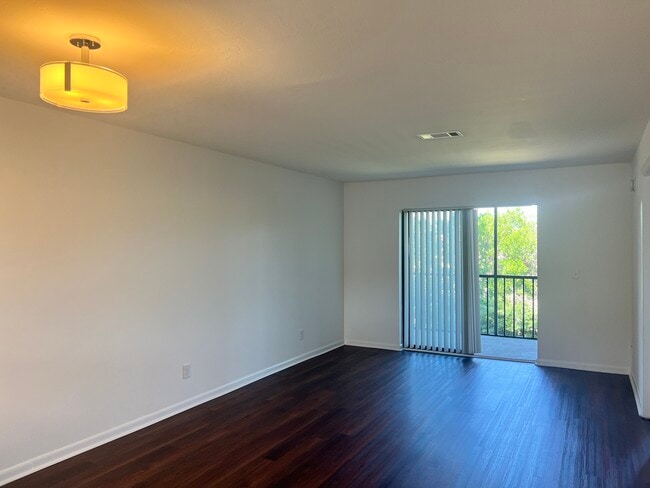 Building Photo - 4487 Holly Tree Rd