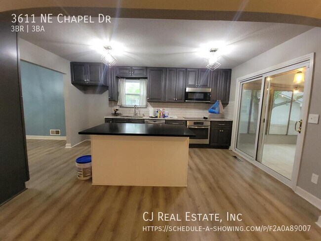 Foto del edificio - 3611 NE Chapel Dr