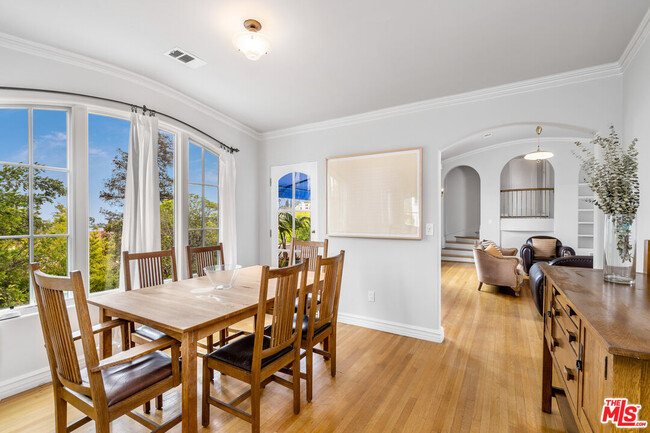 Foto del edificio - 2125 Rockledge Rd