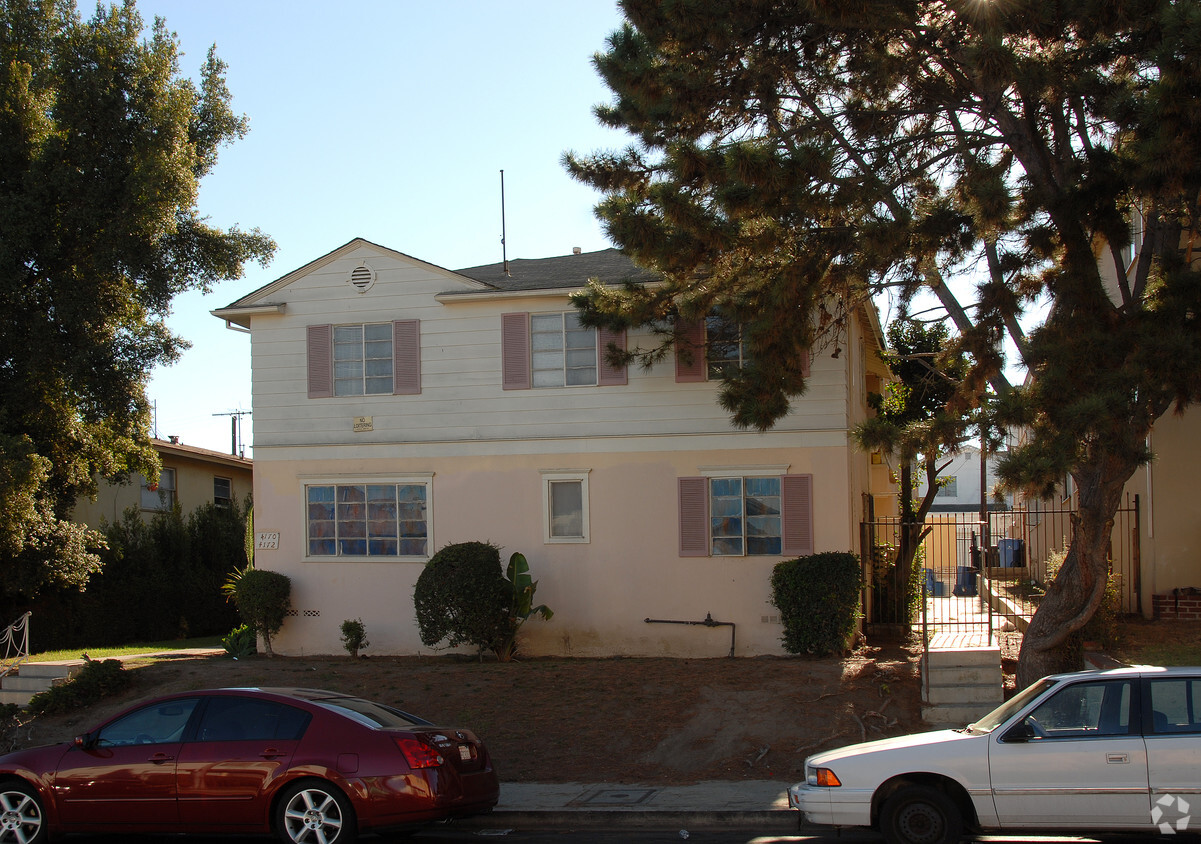 Building Photo - 4170 Somerset Dr
