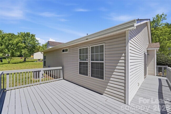 Building Photo - 9740 Veronica Dr
