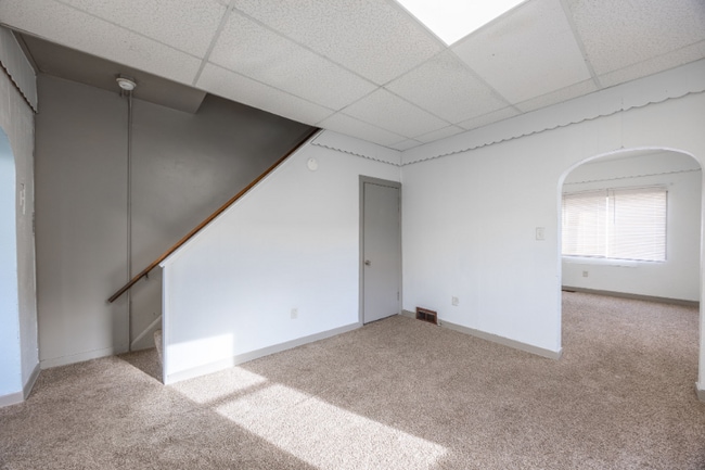 Building Photo - 308 Menoher Wy