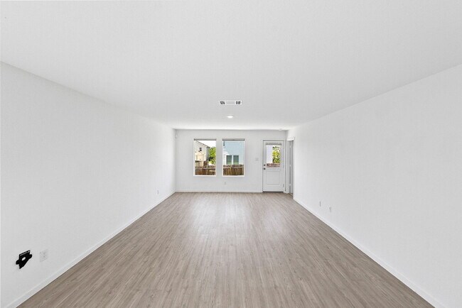 Foto del edificio - Stylish One Story Retreat with Open Living and Backyard Deck Escape