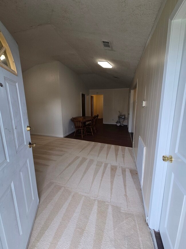 Building Photo - 619 Morrell St