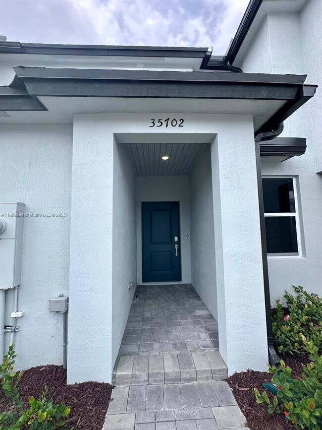 Building Photo - 35702 SW 178th Ct