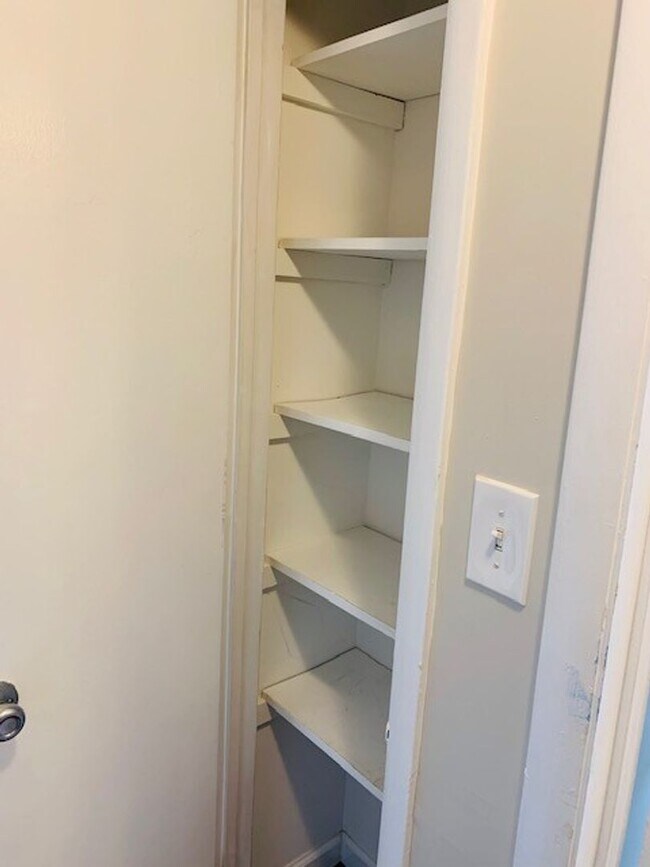 Foto del edificio - 714 9th St SE