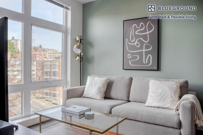 Building Photo - 5 W Roy St