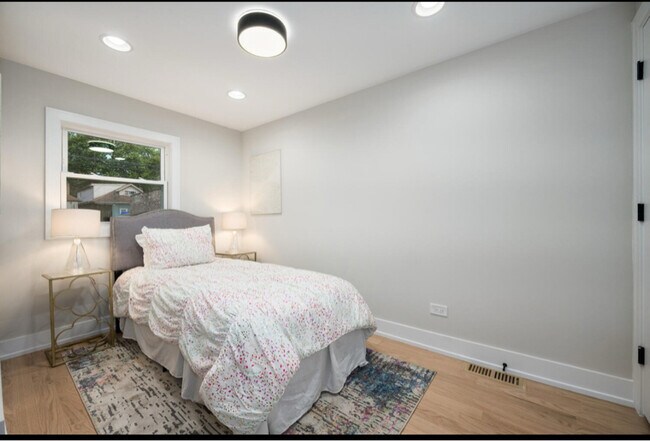 Foto del edificio - 8536 S Morgan St