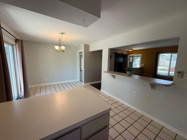 Building Photo - 13444 Melanie Dr