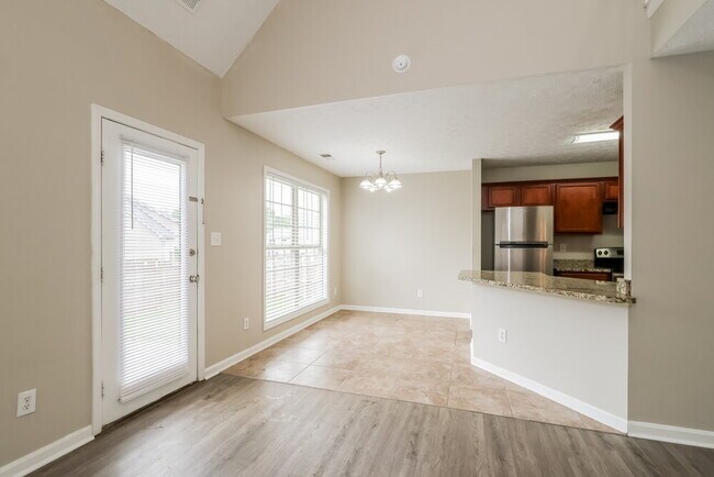 Foto del edificio - 8507 Bucking Trail Ct