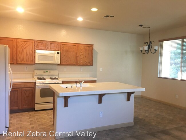 Building Photo - 4 br, 2 bath House - 3561 Sarasota Ave