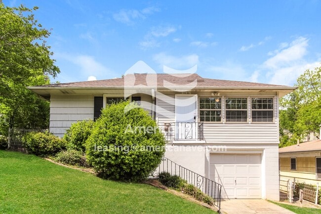 Building Photo - 1636 5th Ave W