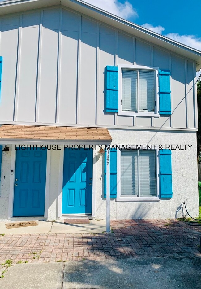 Renovated 2 Bed/1.5 Bath Jax Beach Townhom... - Renovated 2 Bed/1.5 Bath Jax Beach Townhom... House