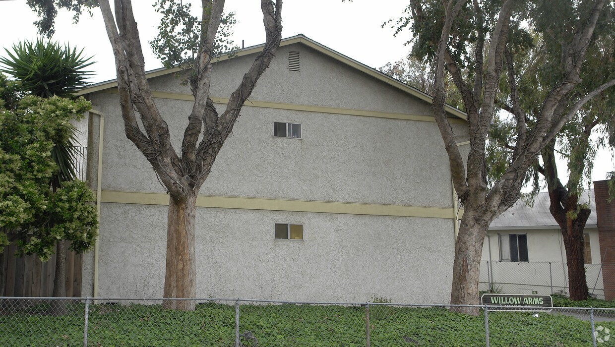 Building Photo - 343-359 Willow Ave