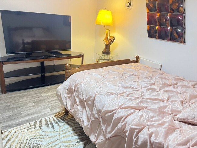 Foto del edificio - 1240 Landon Rd